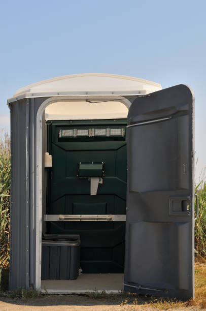 Best Portable toilet rental cost  in Garden City, KS